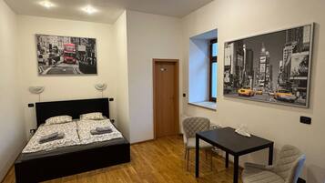 Apartment | 1 bedroom, iron/ironing board, free WiFi, bed sheets