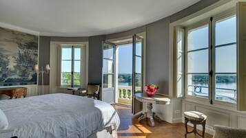 7 camere