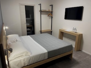 Double or Twin Room, Non Smoking | Soundproofing, free WiFi - Dormi-RE (Reggio nell'Emilia)