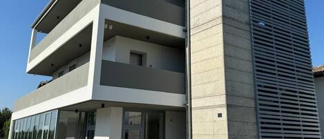 施設の正面