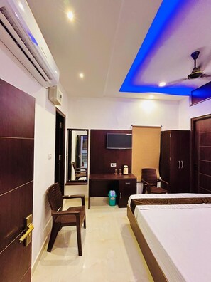 标准双人房 | 免费 WiFi