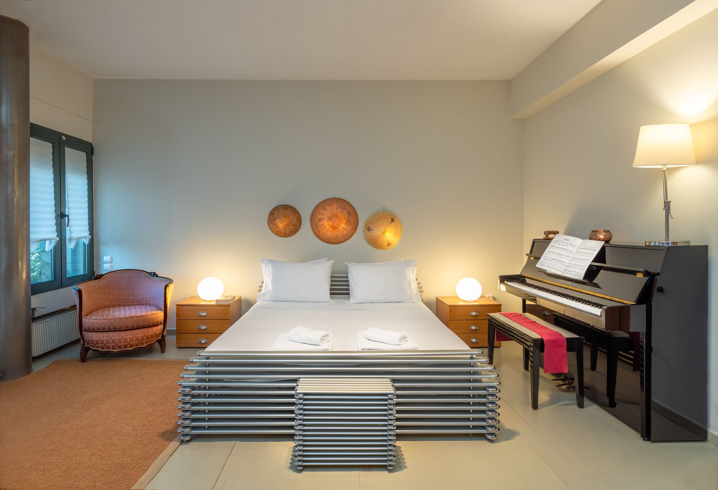 4 slaapkamers, een strijkplank/strijkijzer, reisbedje, gratis wifi