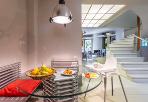 Dining - Kallimarmaro Residence, Villa (Athens)
