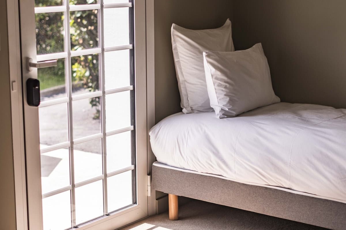 1 habitación, tabla de planchar con plancha y wifi gratis