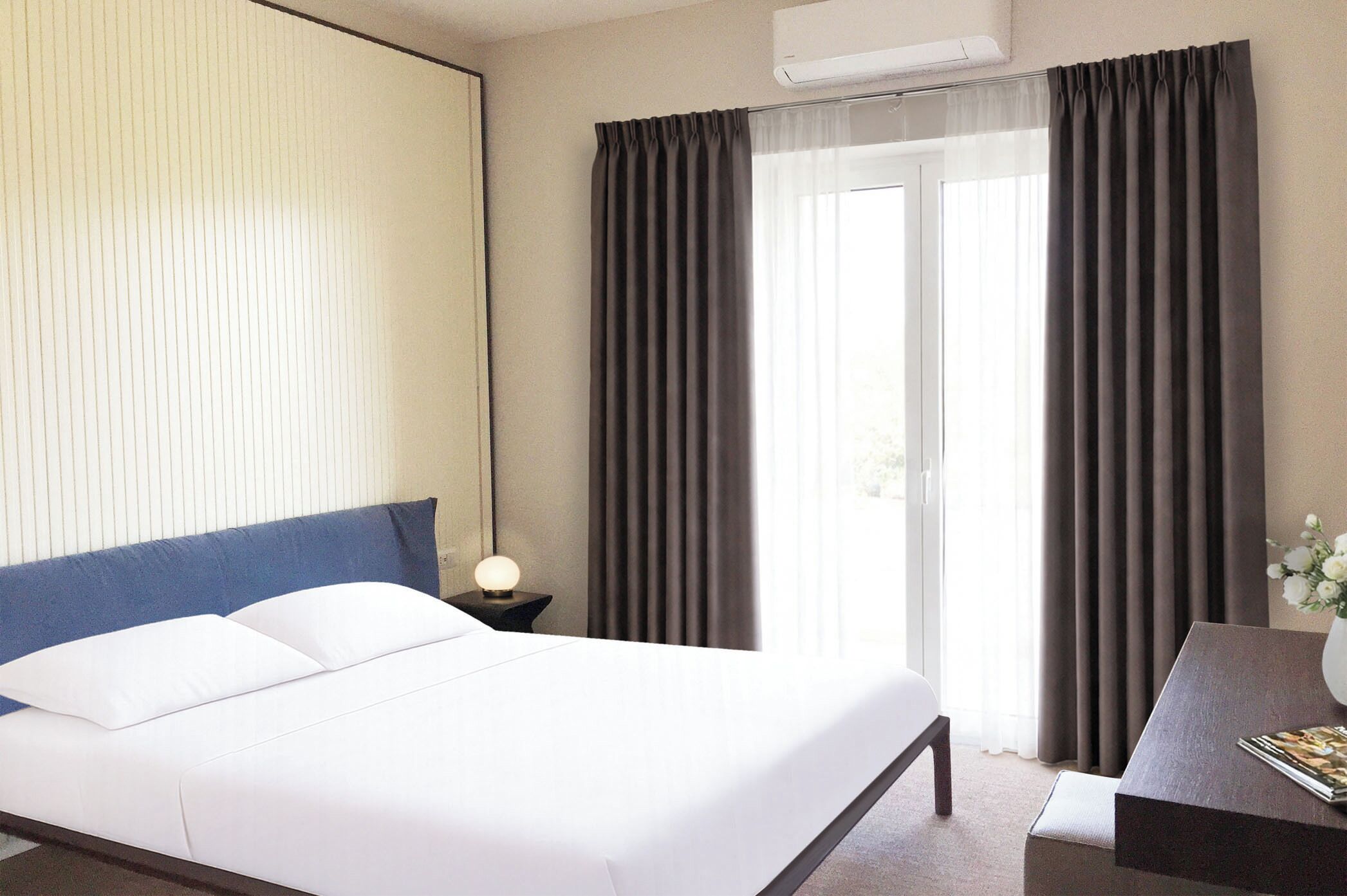 Deluxe dubbelrum eller tvåbäddsrum | Minibar, värdeförvaringsskåp på rummet, gratis wi-fi och sängkläder