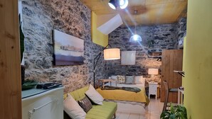 Unclassified image, 3 of 18, button - Room-discover Magical Calheta (Calheta)