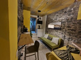 客房, 1 间卧室, 吸烟房, 阳台 | 客厅