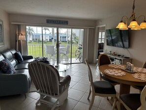 TV - Loving it at Sands of Marco -Walkto the Beach Condo ! (Marco Island)