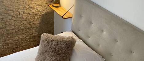 1 chambre, bureau, fer et planche à repasser, Wi-Fi gratuit