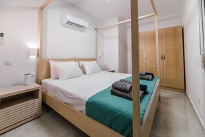 4 chambres, fer et planche à repasser, Wi-Fi, draps fournis