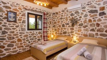 3 chambres, fer et planche Ă repasser, Wi-Fi, draps fournis