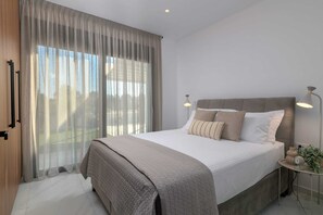 3 bedrooms, iron/ironing board, free WiFi, bed sheets - Welcome to Villa Galini, a contemporary Villa comprising 3 spacious bedrooms. (Massari)