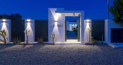 Welcome to Villa Galini, a contemporary Villa comprising 3 spacious bedrooms.