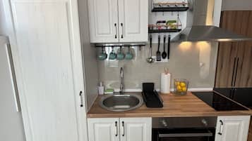 Frigorífic, forn, placa de cuina i torradora