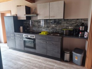 Apartamento, baño privado | Decoración individual y wifi gratis