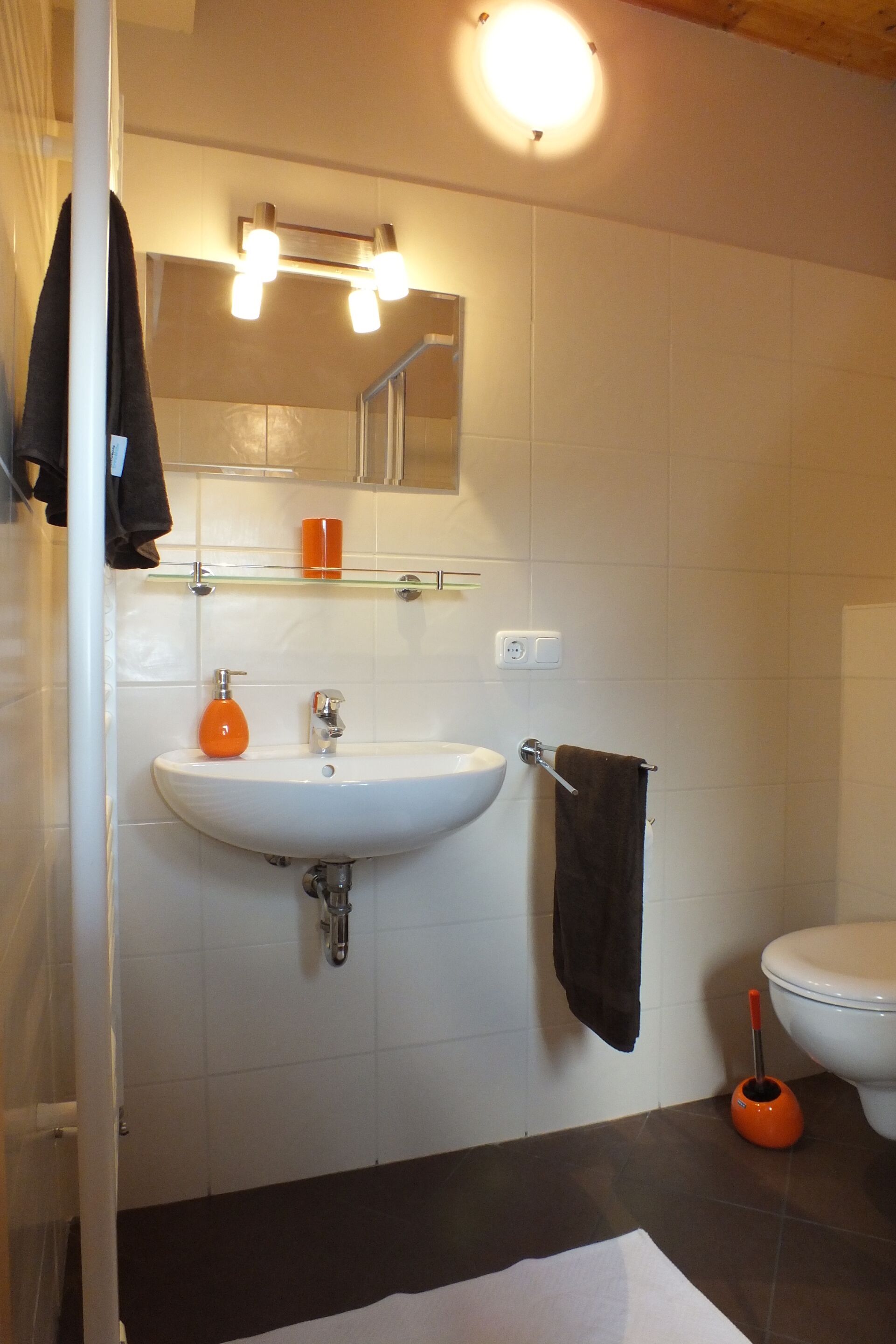 Kamar Quadruple, kamar mandi pribadi | Kamar mandi