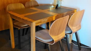 Vierbettzimmer, eigenes Bad | Zimmerausstattung