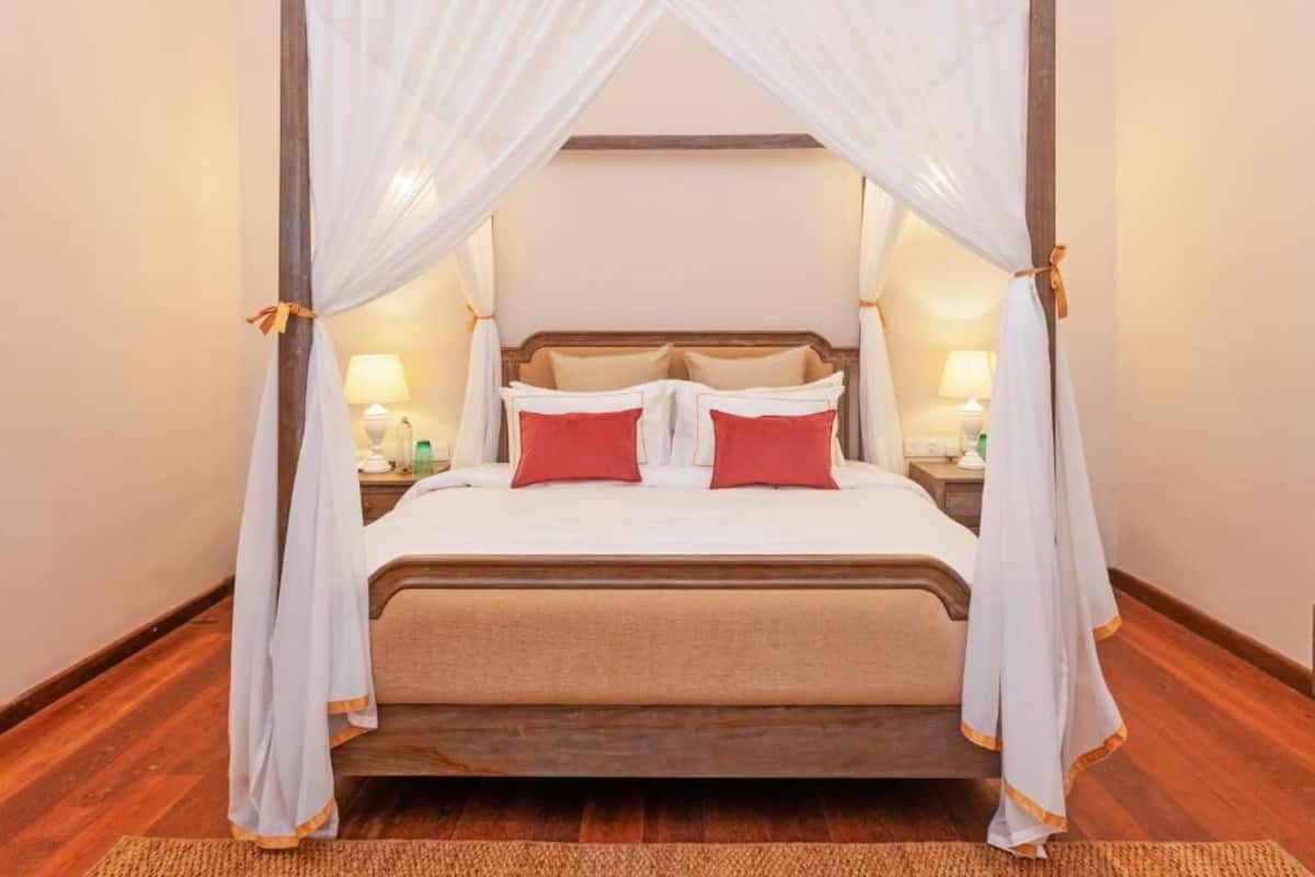 Deluxe Double Room | Desk, laptop workspace, free WiFi