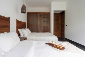 4 slaapkamers, een strijkplank/strijkijzer, gratis wifi, beddengoed