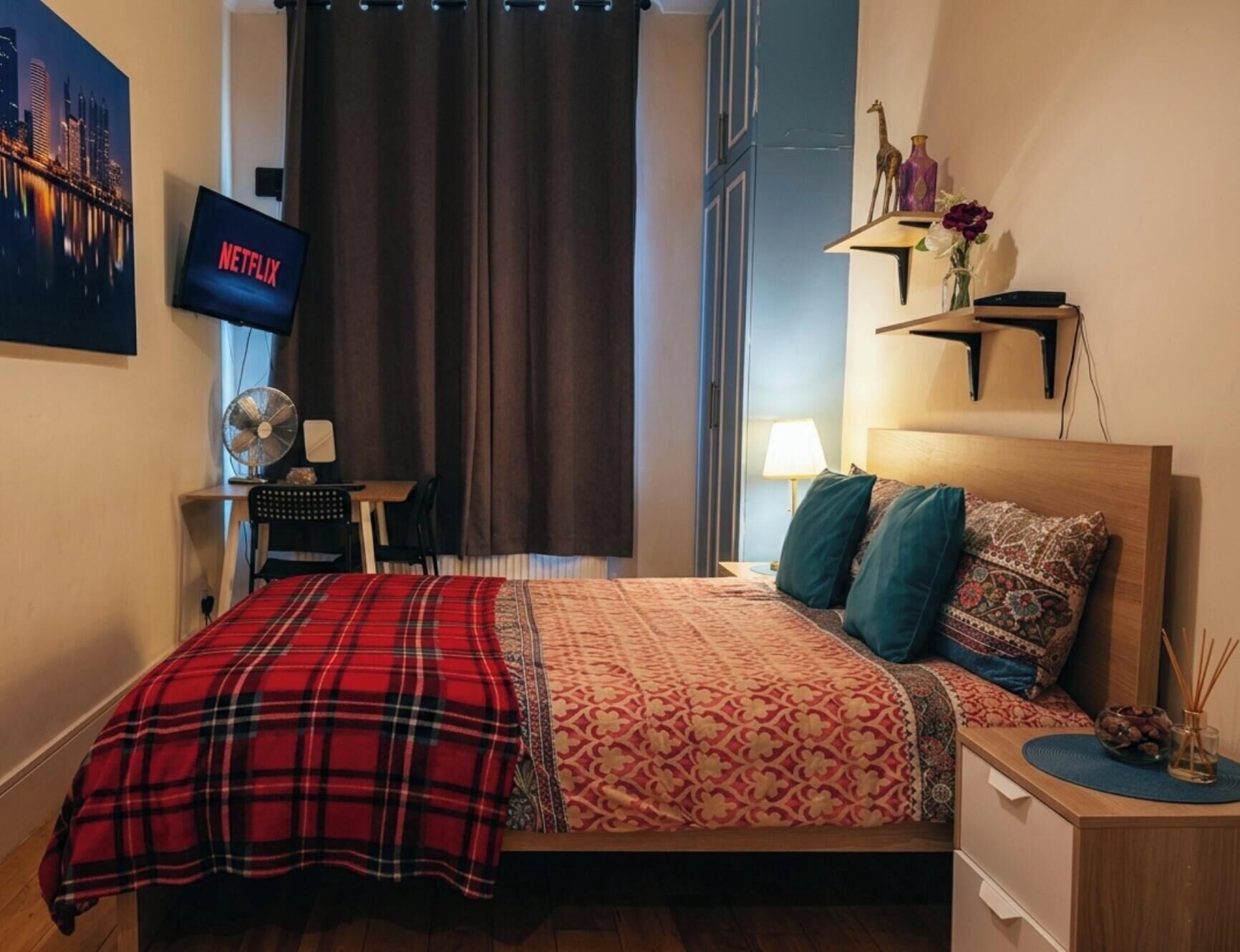 1 soverom, strykejern/-brett, reiseseng for barn og wi-fi (inkludert)