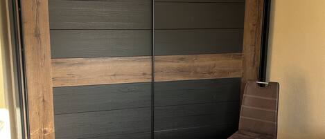 1 soverom, strykejern/-brett, wi-fi og sengetøy