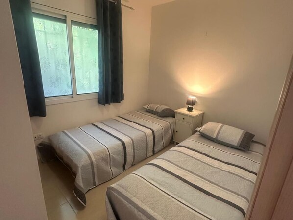 3 bedrooms, Internet