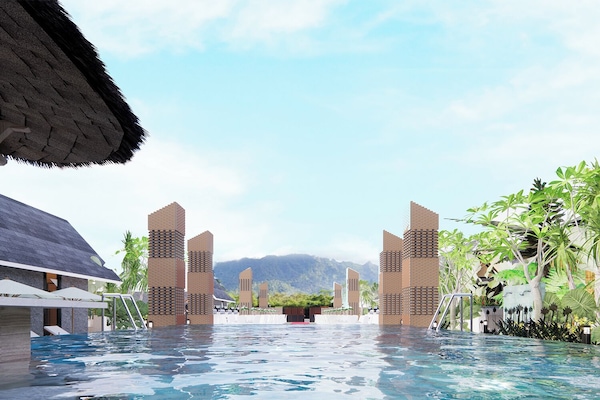 Una piscina al aire libre