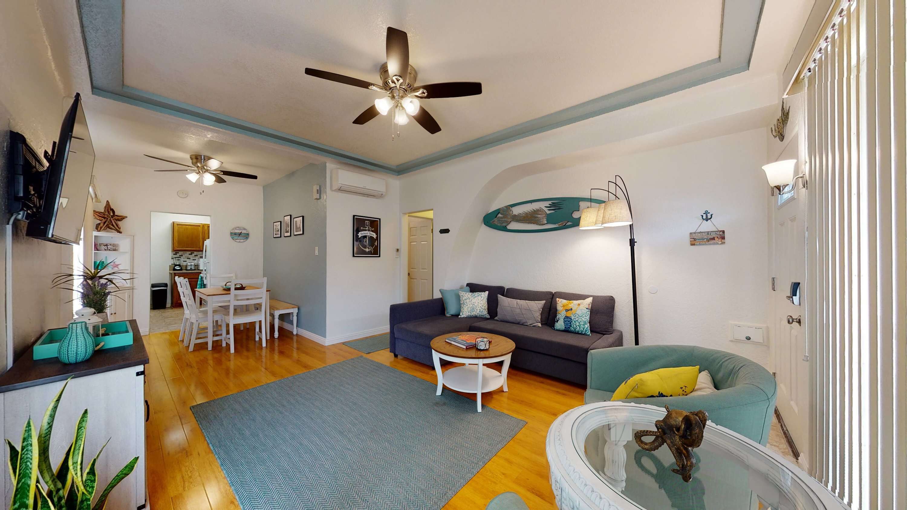 The Mermaid:beach-bay-2nd St-pets Ok-fast Wifi - Los Alamitos, CA