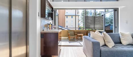 電視、電子遊戲、 辦公室