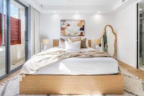 4 Schlafzimmer, Schreibtisch, Bügeleisen/Bügelbrett, WLAN