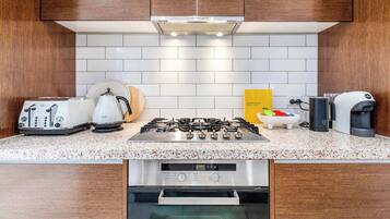 Fridge, microwave, oven, stovetop