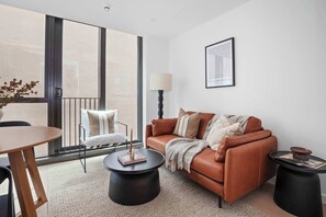 TV - Stylish Stay on Courtenay - 1BR APT (Wellington)