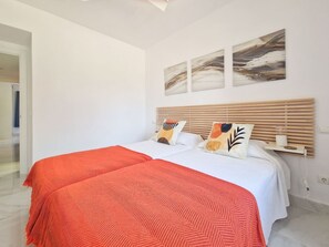 2 bedrooms, in-room safe, iron/ironing board, travel cot - Modern 2 bedroom garden apt in Benahavis (Benahavís)