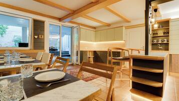 Kontinental morgenmad hver dag (12.50 EUR pr. person)