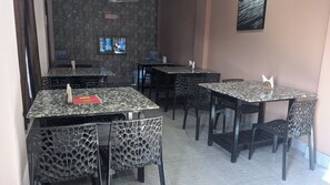 Restaurant - Hotel City Centre (Papumpare)