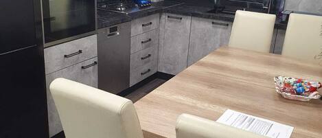 Microwave, oven, stovetop, dishwasher