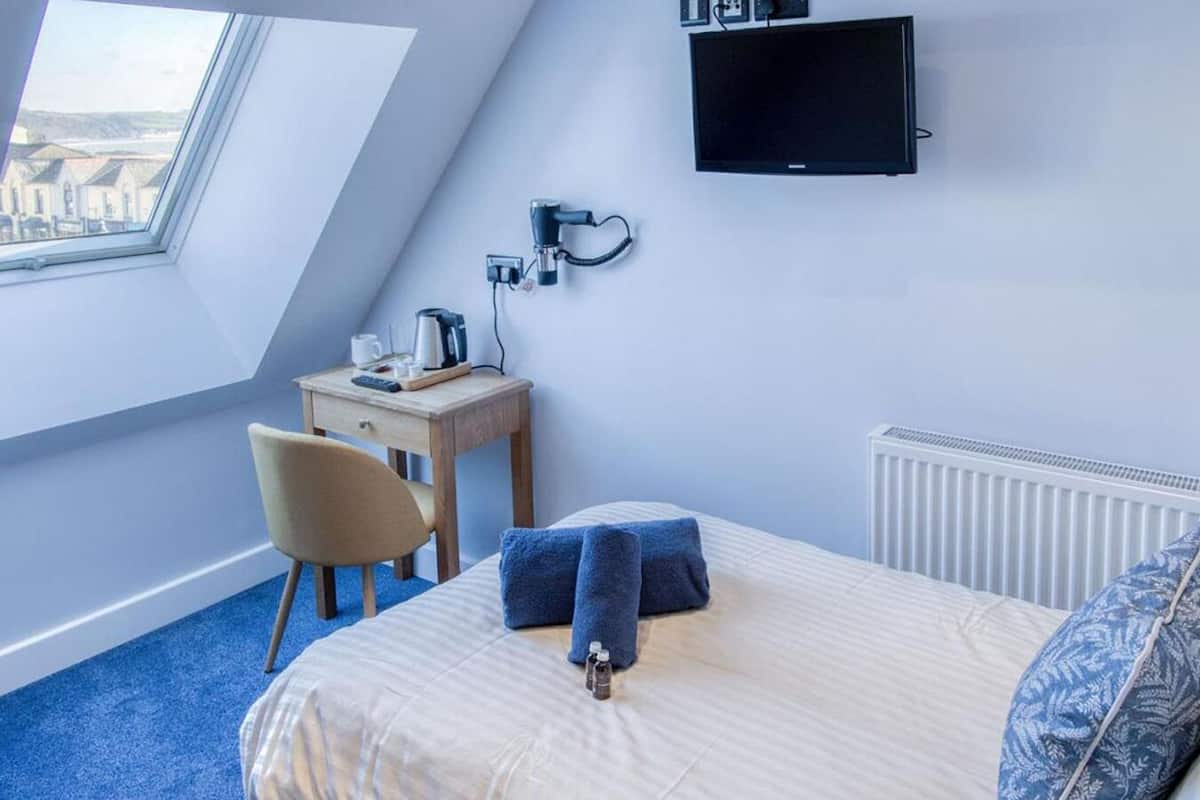 Classic Single Room