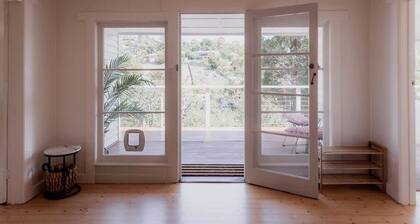 Treelined retreat Lenah Valley