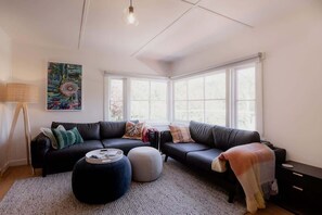 Fernseher, Kamin, Arbeitsbereiche, Computerbildschirme