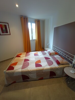 1 chambre, Wi-Fi gratuit, draps fournis
