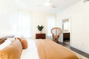 2 chambres, fer et planche à repasser, Wi-Fi, draps fournis