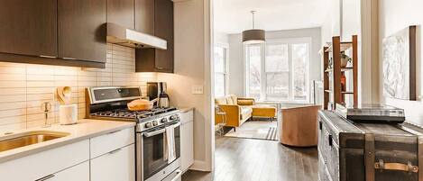Fridge, microwave, oven, stovetop
