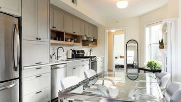 Fridge, microwave, oven, stovetop