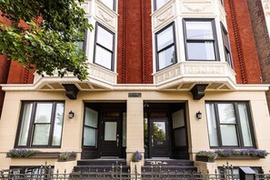 Exterior detail - Downtown Cincinnati Stay | Rooftop Patio + Parking (Cincinnati)