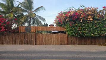 Fachada da propriedade