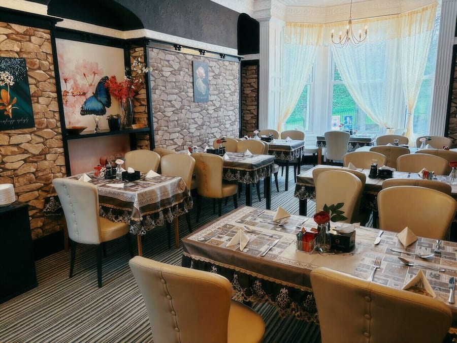Free daily English breakfast