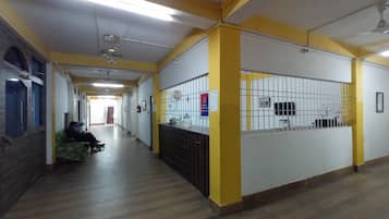 Meja sambut tetamu
