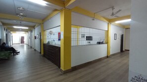 Living area - Hotel Aanggong (Papumpare)
