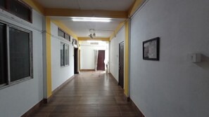Living area - Hotel Aanggong (Papumpare)