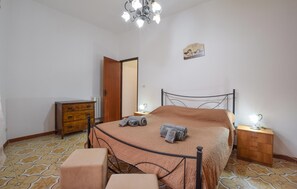 2 camere, culla da viaggio, Wi-Fi gratuito, lenzuola